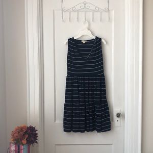 Sleeveless Navy Tired Dress